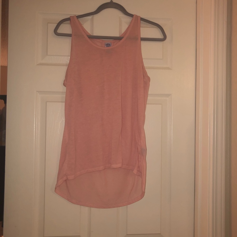 Light weight pink tank